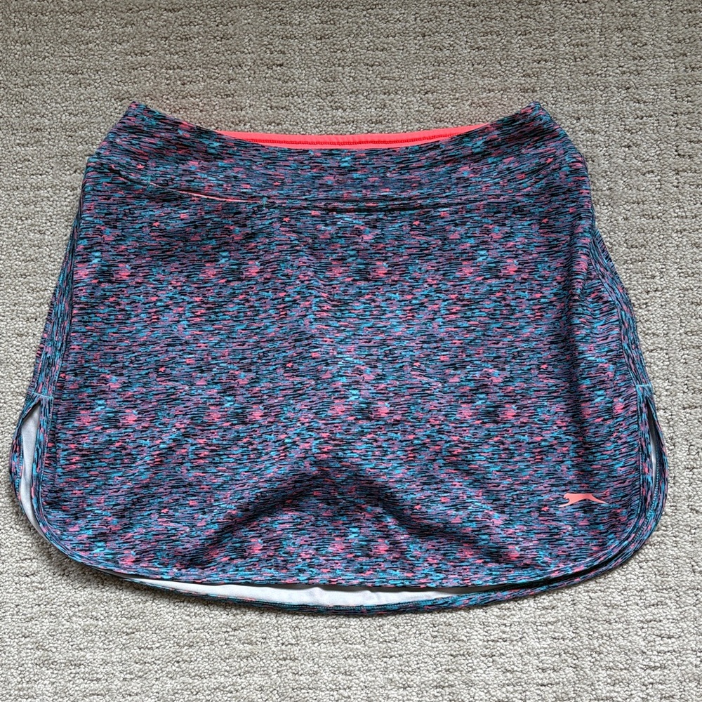 Slazenger Golf Skort. Size XS. Blue, teal, coral. Good condition.